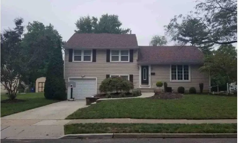Fox Chase Dr, Delran, NJ 08075