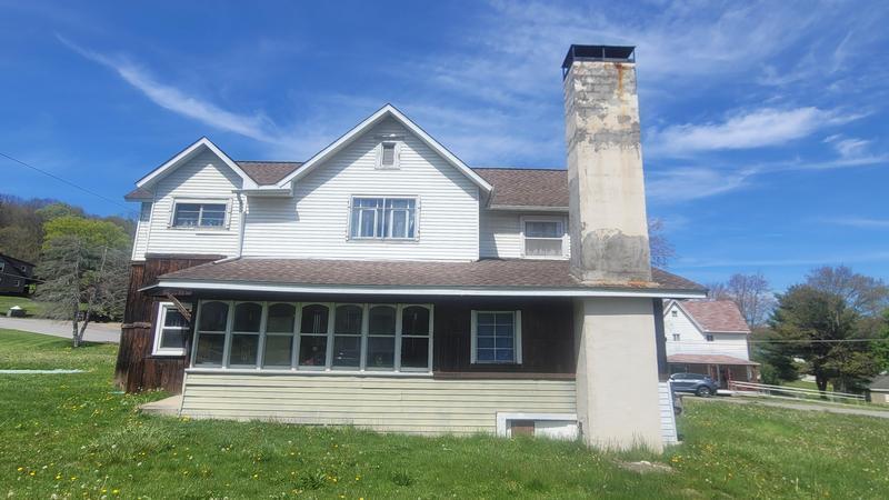 Ohio St, Reynoldsville, PA 15851