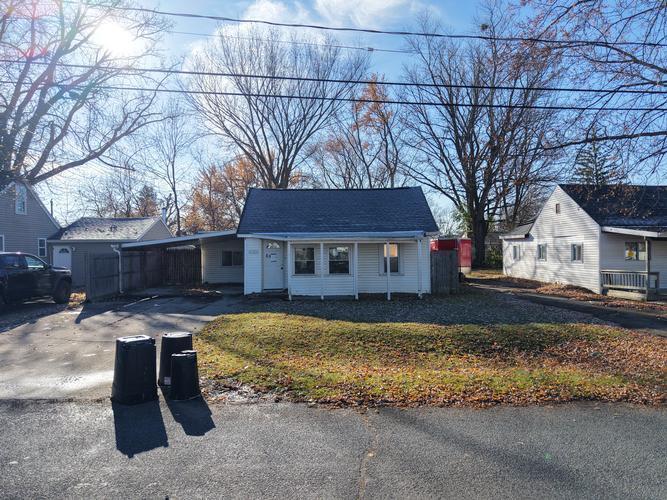 Webber Ave, Burton, MI 48529
