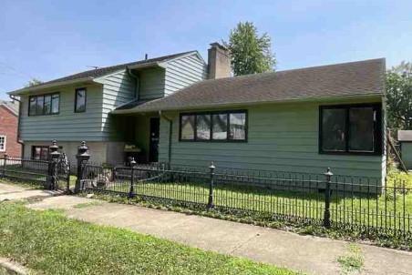 W Jackson St, Shelbyville, IN 46176