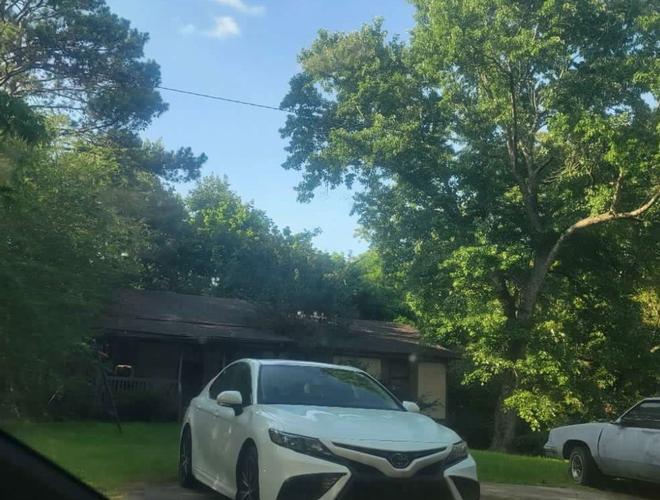Devine Dr, Birmingham, AL 35214