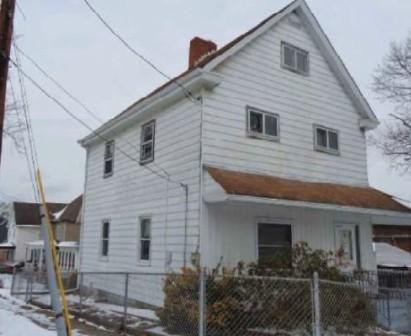 Lookout Ave, Charleroi, PA 15022
