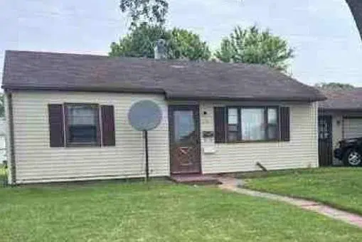 Windsor Cir, Burlington, IA 52601