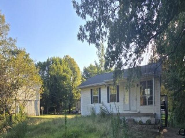 Greenvale Ln, Paducah, KY 42003