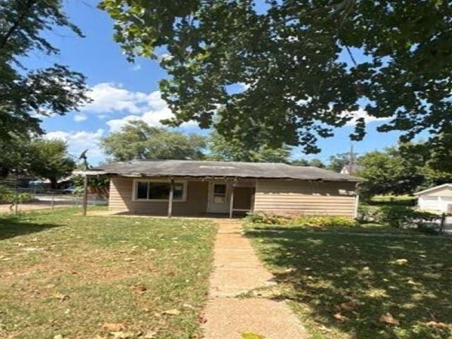 Kirchner Ave, Saint Louis, MO 63125