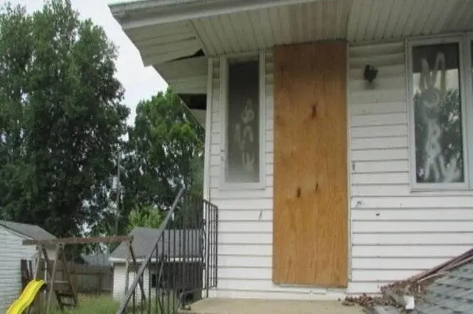 S Maffit St, Decatur, IL 62521