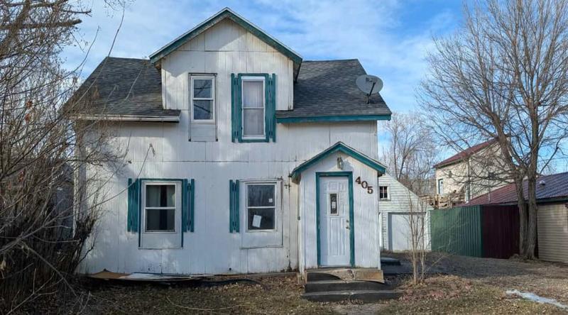 W 4th St, Fairview, MT 59221