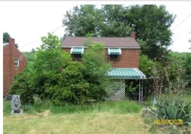 Cedar St, Jeannette, PA 15644