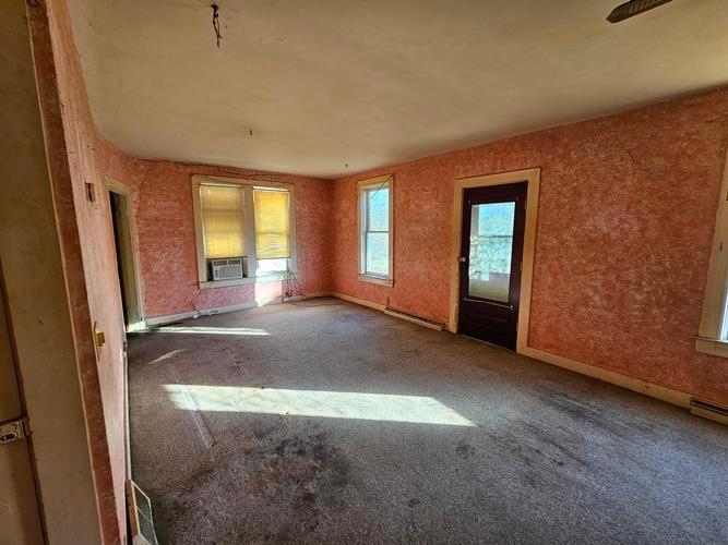 N Elm St, Endeavor, WI 53930