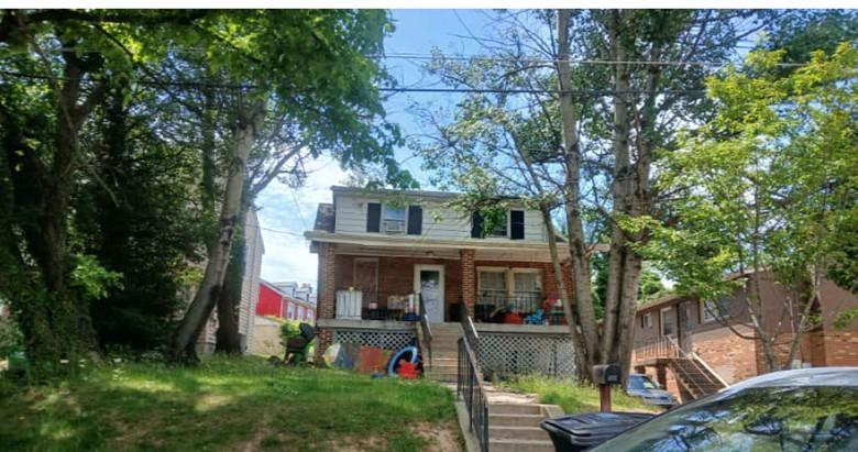 Deanwood Dr, Capitol Heights, MD 20743