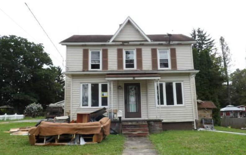 Hayes St, Windber, PA 15963