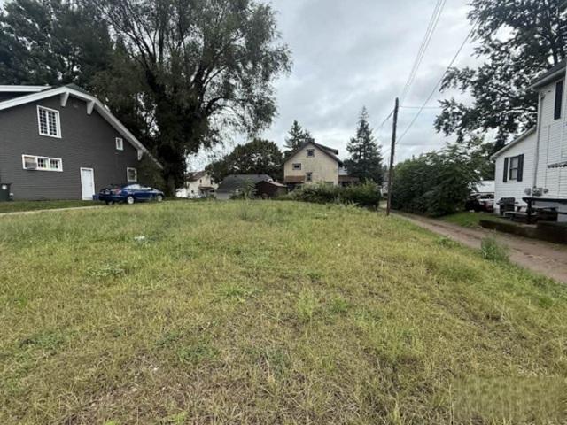 Woodland Ave Nw, Canton, OH 44703