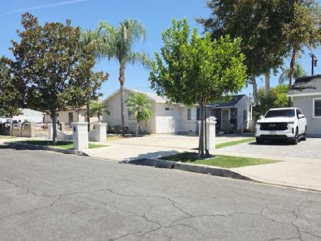 Oakdale Ave, Winnetka, CA 91306