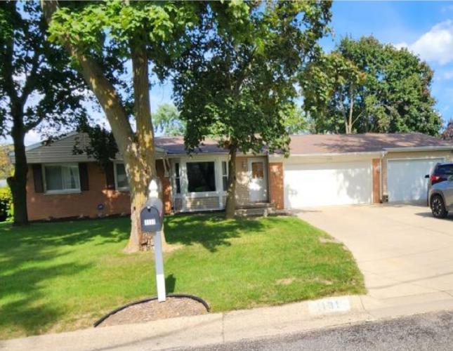 Davenport Ct, Burton, MI 48529