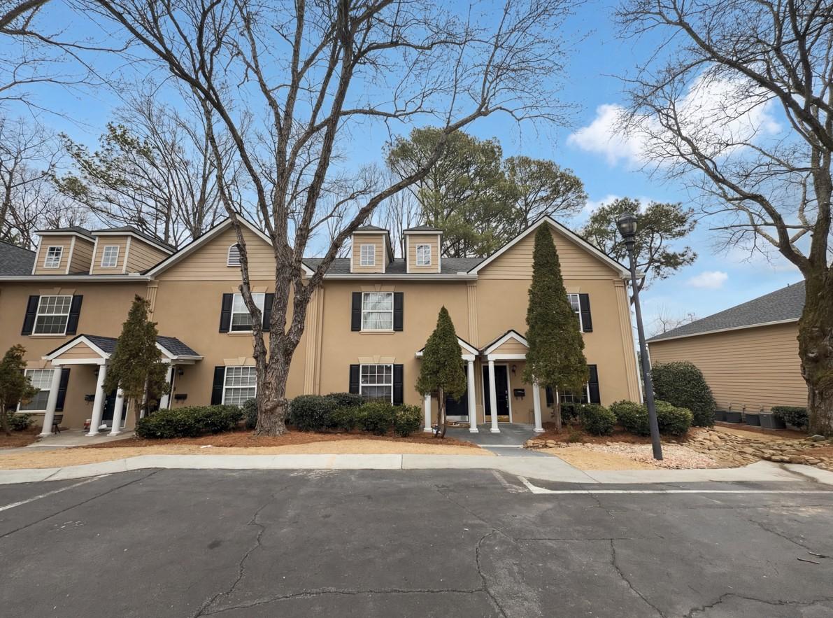 Brighton Pt, Sandy Springs, GA 30328
