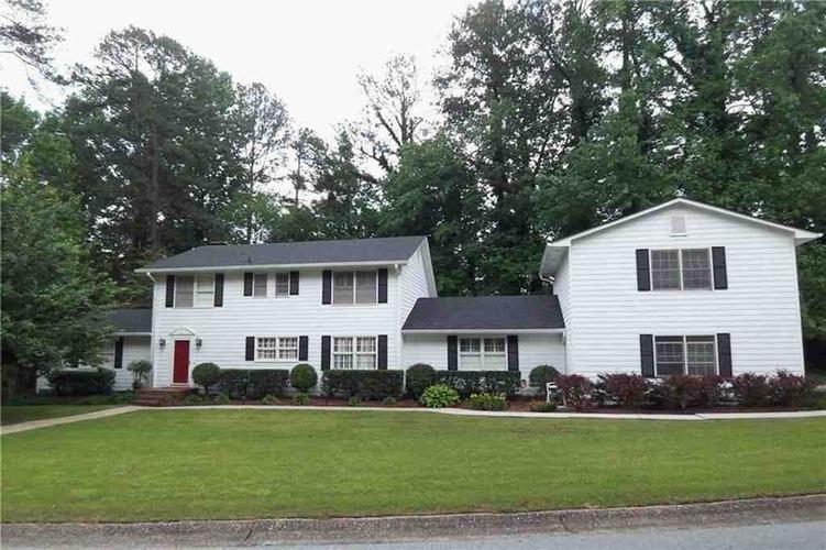 Mill Glen Dr, Douglasville, GA 30135