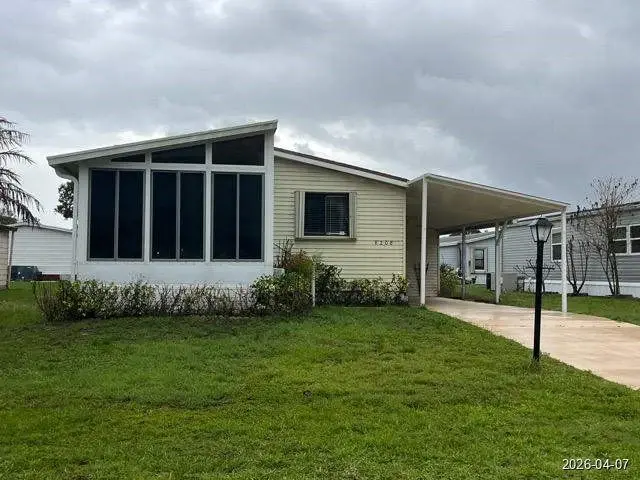 W Bitterbush Ln, Port Saint Lucie, FL 34952