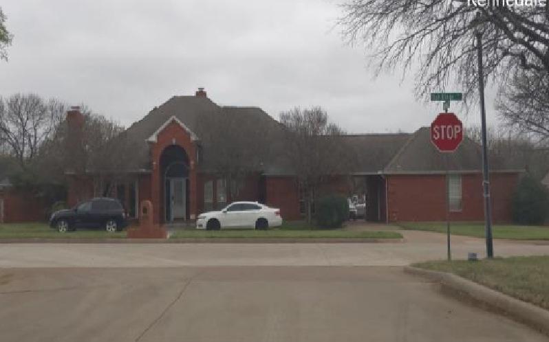 Oakridge Trl, Kennedale, TX 76060