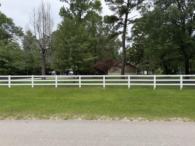 Hall Dr S, Montgomery, TX 77316