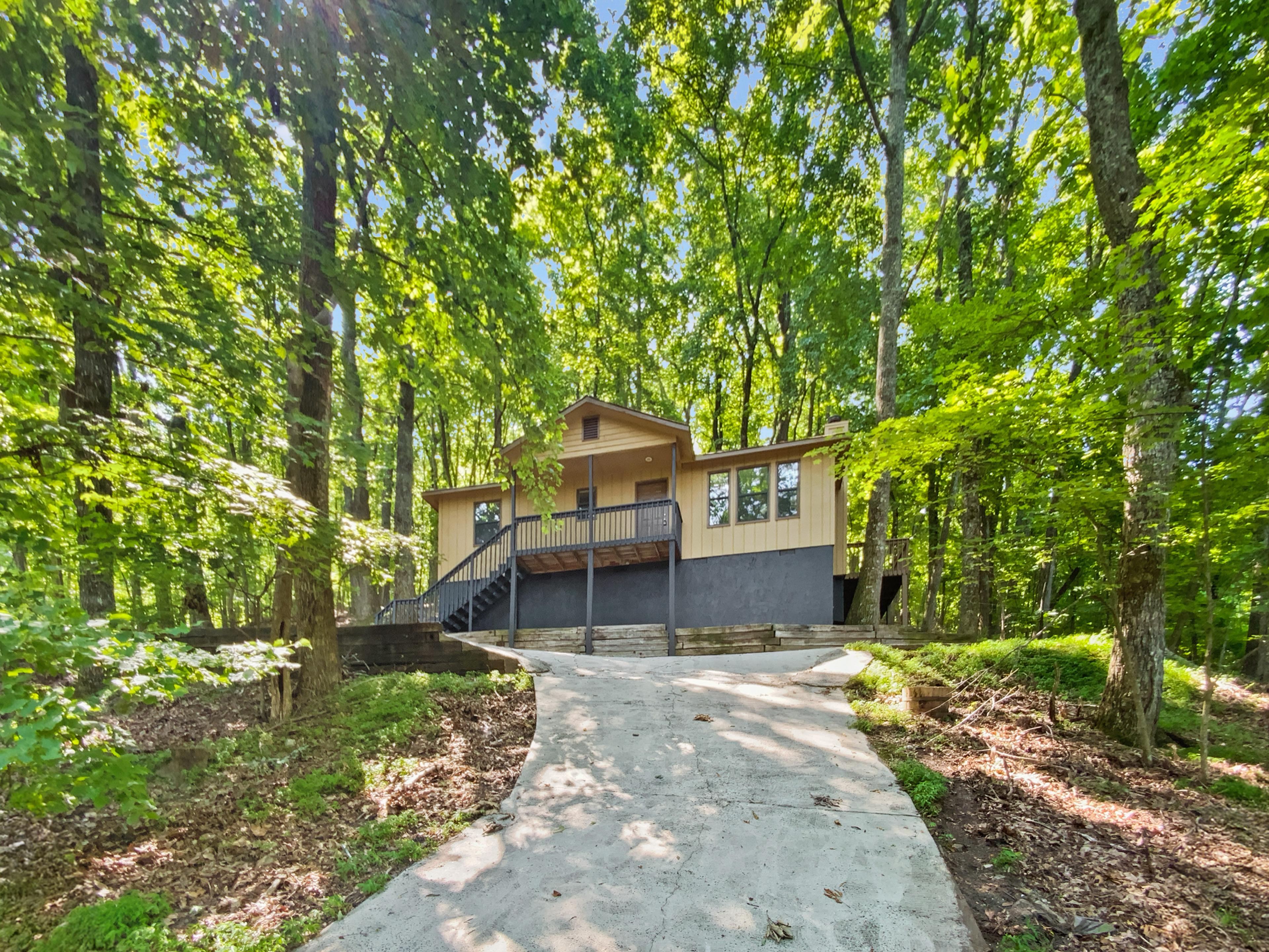 Chestnut Cove Trl, Jasper, GA 30143