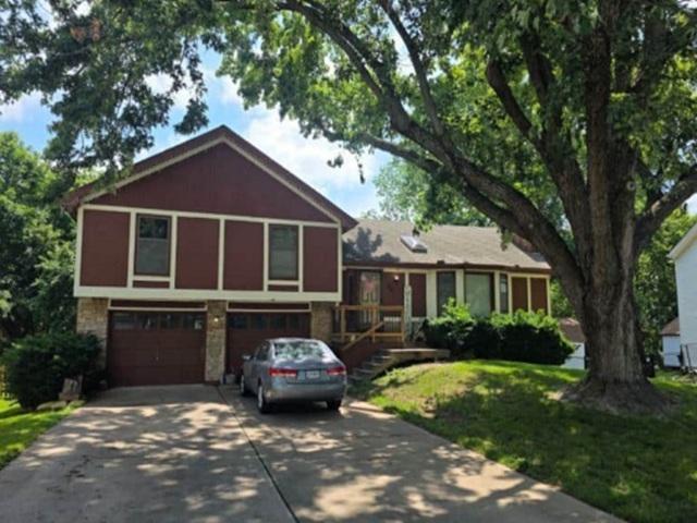 Se Brentwood Dr, Lees Summit, MO 64063