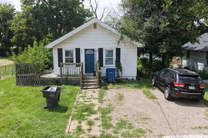 E 21st St, Des Moines, IA 50317