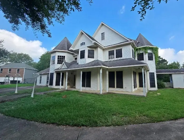 Magnolia St, Katy, TX 77493