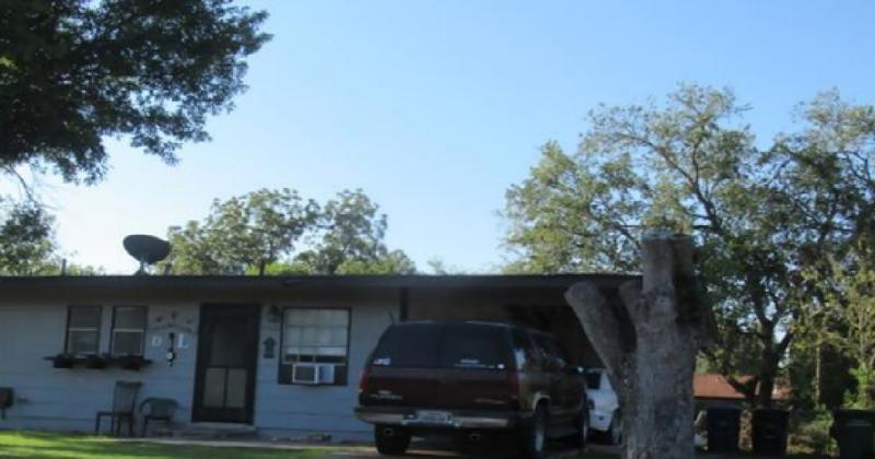 Village Trail Dr, San Antonio, TX 78218