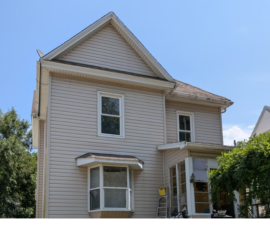 N Center St, Clinton, IL 61727