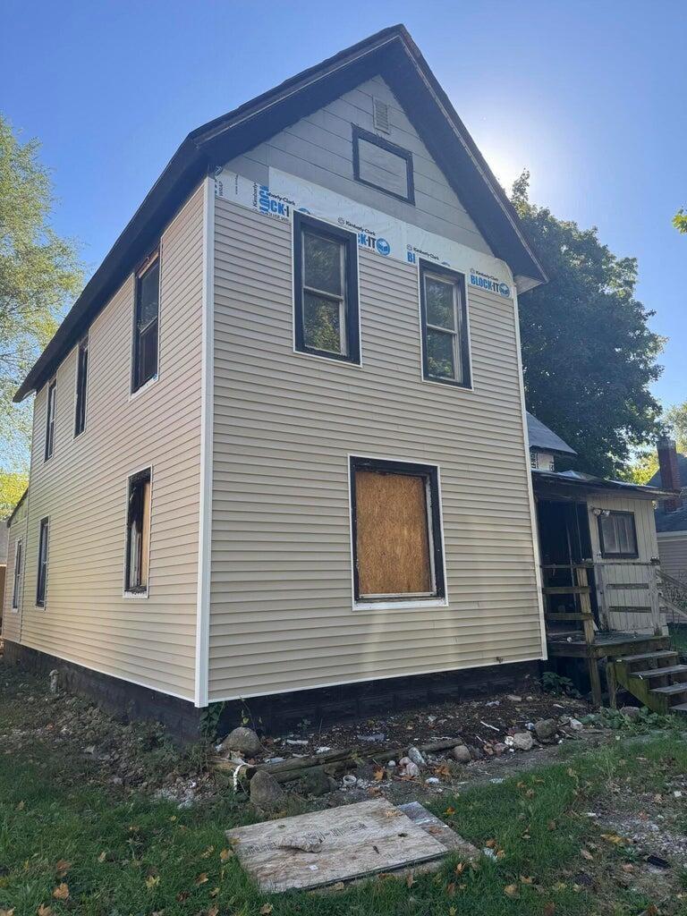 8th St, Three Rivers, MI 49093