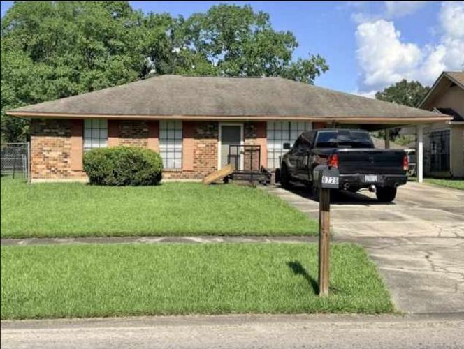 Oak Glen Dr, Baton Rouge, LA 70812