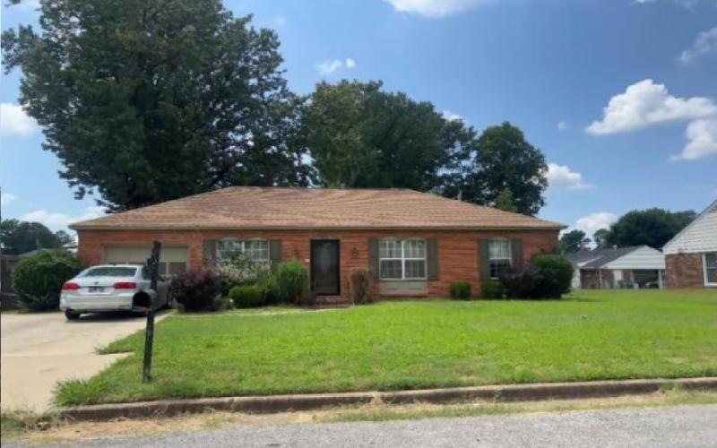 Santa Barbara St, Memphis, TN 38116