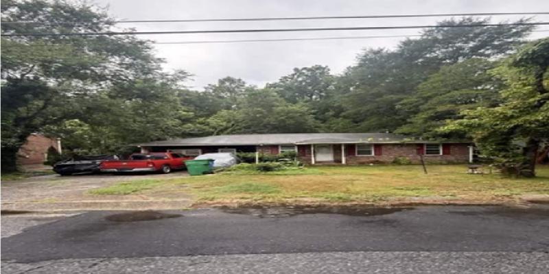 Pinecreek Rd, Forest Park, GA 30297