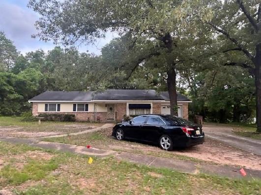 Royal Carriage Dr, Mobile, AL 36695