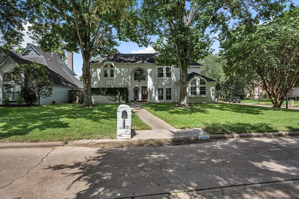Long Oak Dr, Houston, TX 77070
