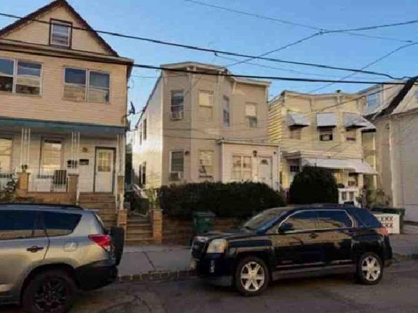 Sheridan St, Perth Amboy, NJ 08861