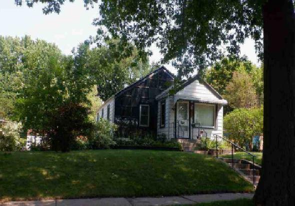 4th St E, Saint Paul, MN 55119