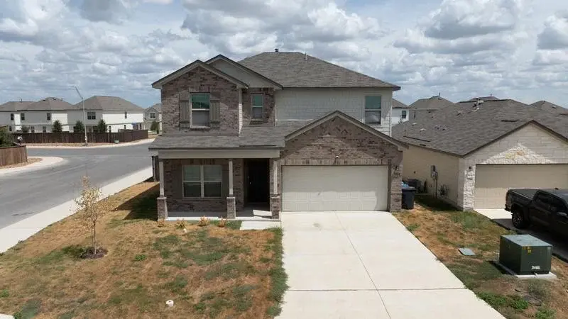 Topaz Bnd, San Antonio, TX 78222