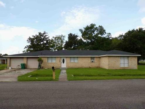 Ash St, Hahnville, LA 70057