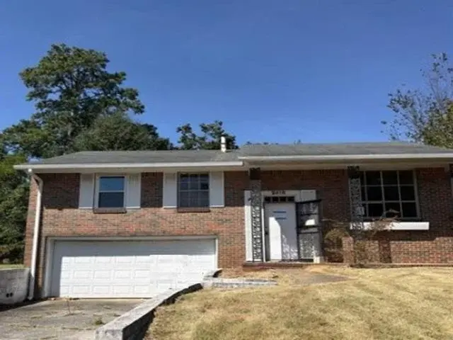 Golden Pines Ln Sw, Birmingham, AL 35211