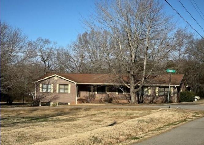 W 6th St, Chase City, VA 23924