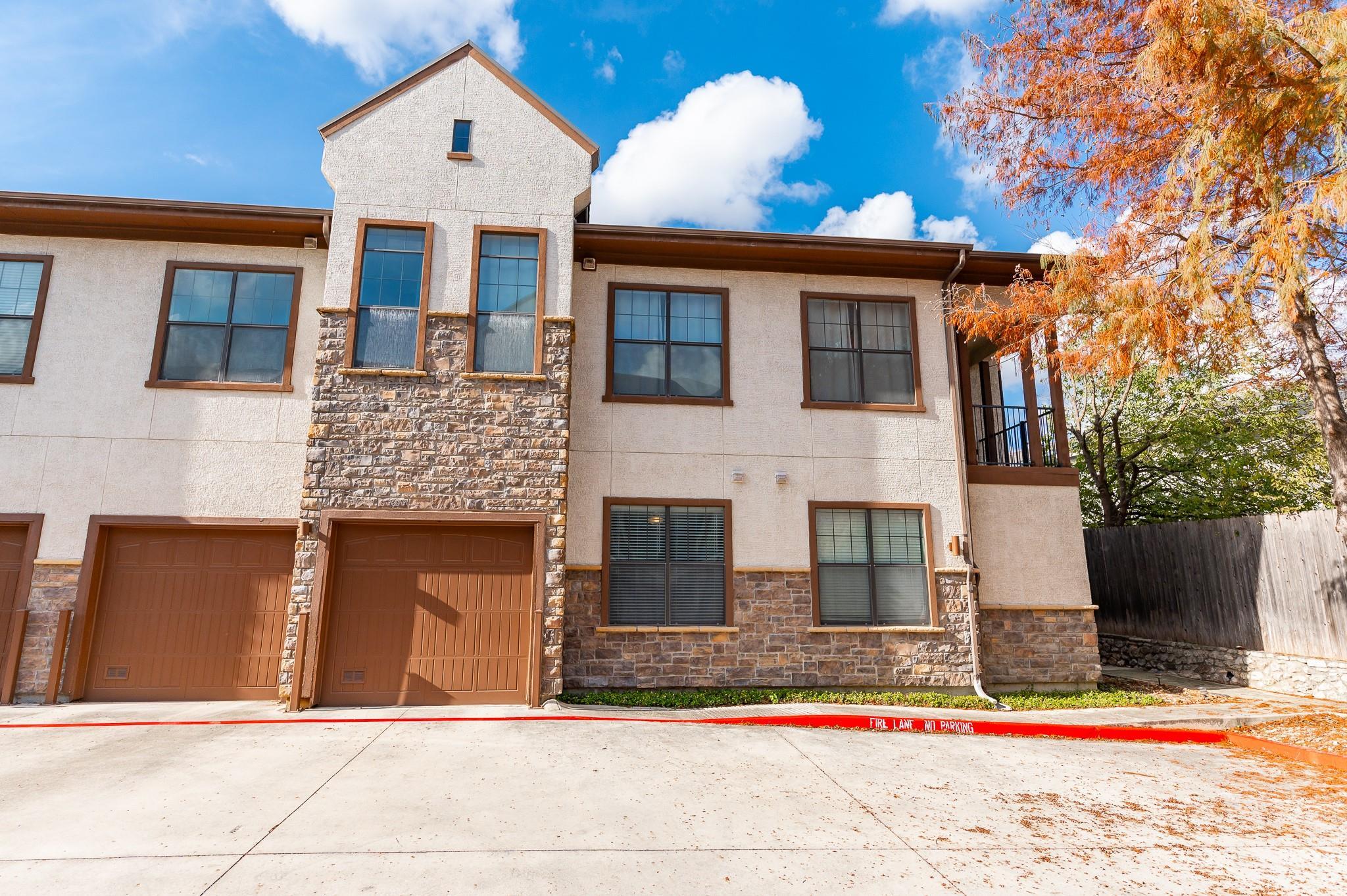 Oak Manor Dr, San Antonio, TX 78229