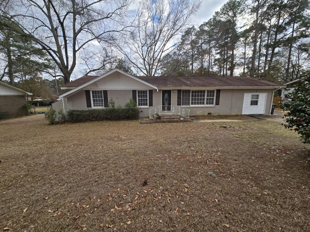 Charlton Dr, Dothan, AL 36303