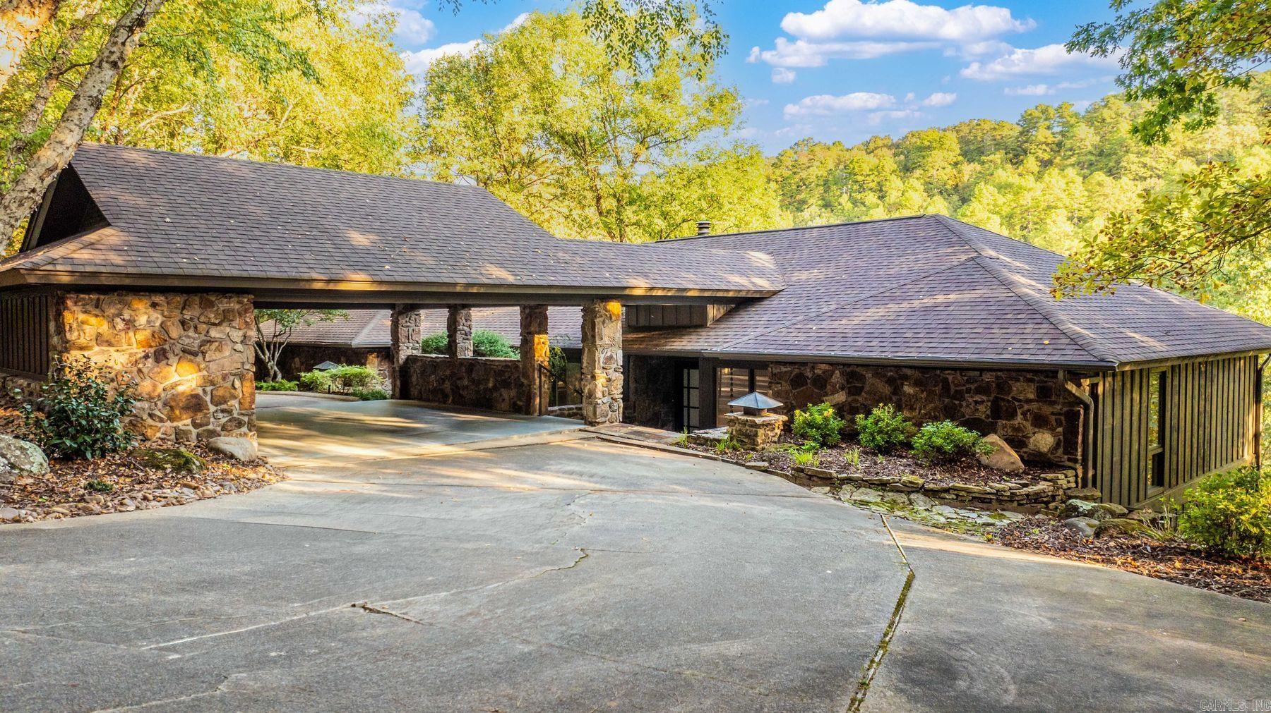 Kingston Dr, Little Rock, AR 72227