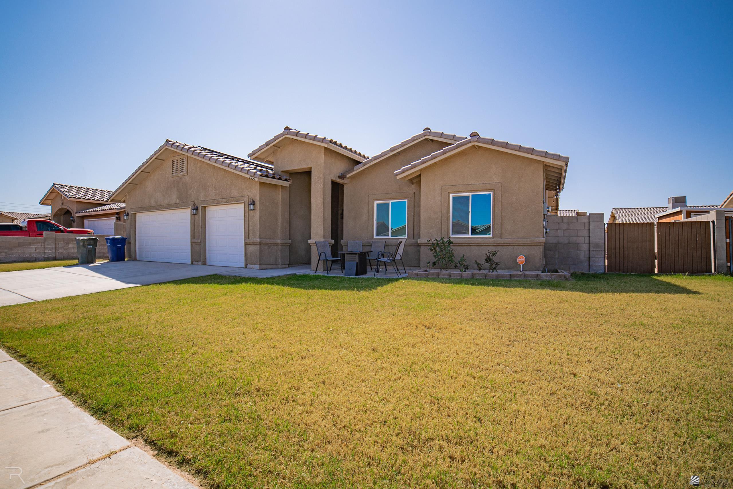 E 43rd St, Yuma, AZ 85365