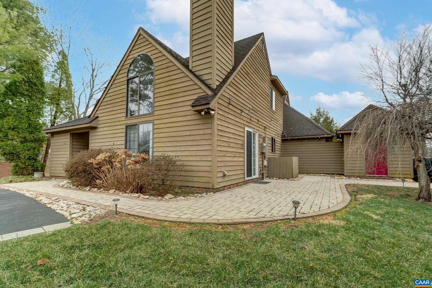 Highlands Pl, Charlottesville, VA 22901