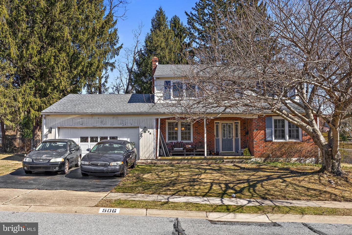 Cambridge Dr, Newark, DE 19711
