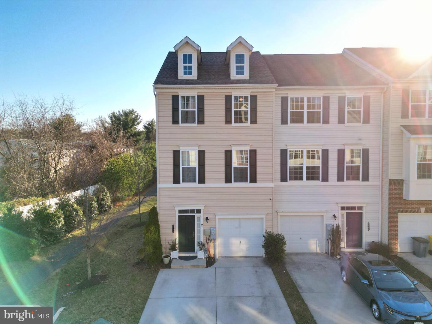 Golden Eagle Ln, Severn, MD 21144