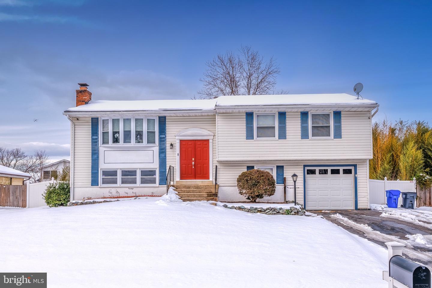 Daniel Cir, Waldorf, MD 20601