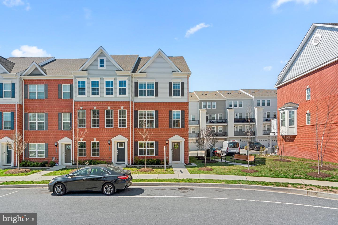 Blue Stream Dr, Elkridge, MD 21075
